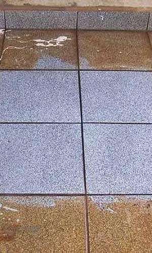 Limpeza de piso monolítico Limpeza de piso monolítico